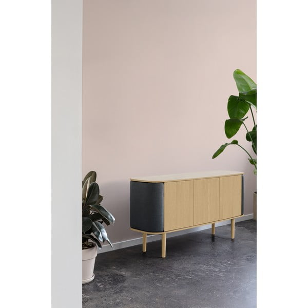 Antracīta pelēka/dabīga toņa zema kumode ar ozolkoka imitāciju 150x75 cm Treasures – UMAGE-image-1