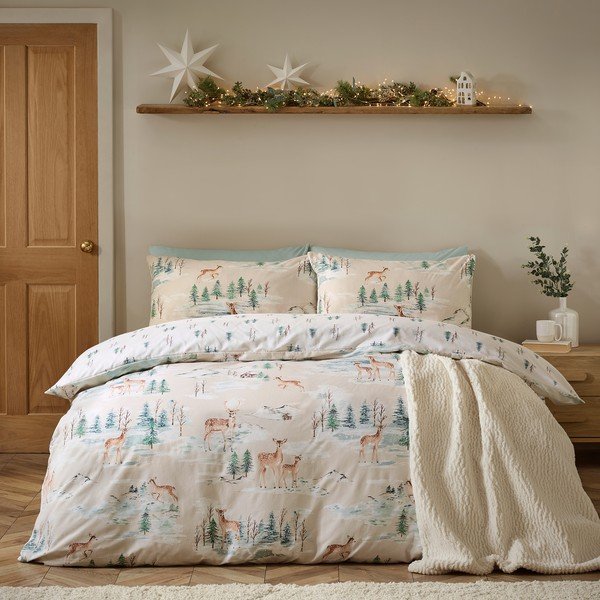 Dabīga toņa divguļamā flaneļa gultas veļa 230x220 cm Brushed Christmas Deer – Catherine Lansfield