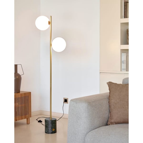 Stāvlampa zaļā/zelta krāsā ar stikla abažūru (augstums 161 cm) Lonela – Kave Home-image-1