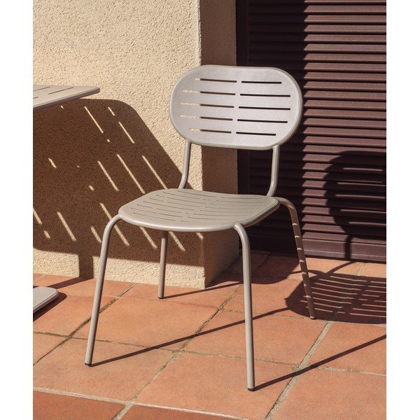 Pelēkbrūns metāla dārza krēsls Brai – Kave Home-image-1