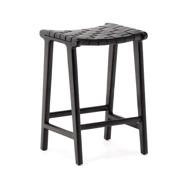 Melna sarkankoka masīvkoka bāra taburete Calixta – Kave Home-image-2