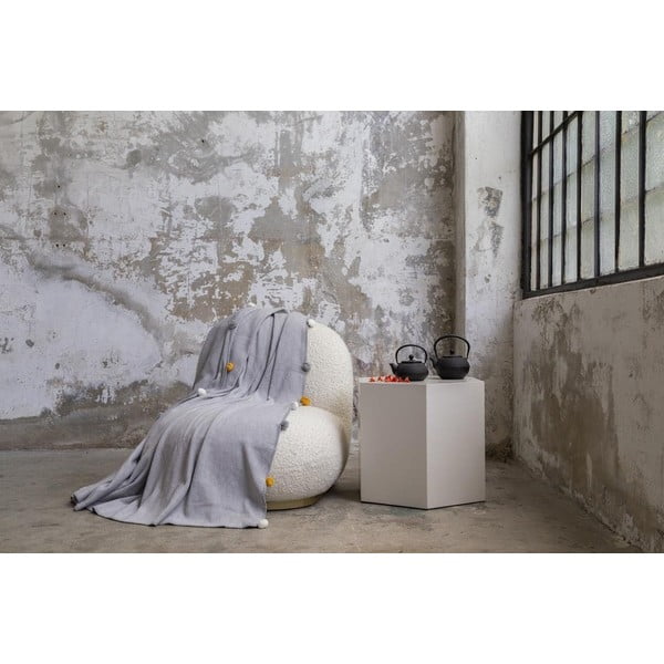 Pelēks flīsa gultas pārklājs 150x200 cm Pom Pom – Mijolnir-image-2