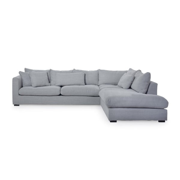 Gaiši pelēks stūra dīvāns ar atpūtas krēslu labajā pusē Scandic Comfy