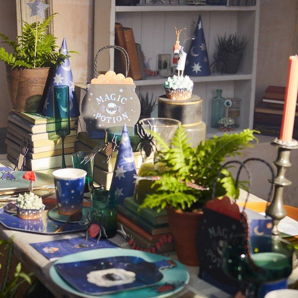 Papīra vienreizlietojamās glāzītes (8 gab.) Making Magic – Meri Meri-image-1