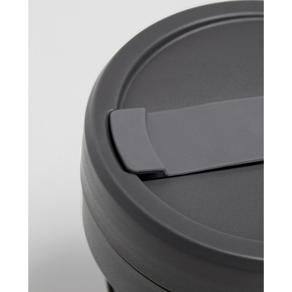 Melna saliekama ceļojumu krūze Stojo Titan Carbon, 710 ml-image-4