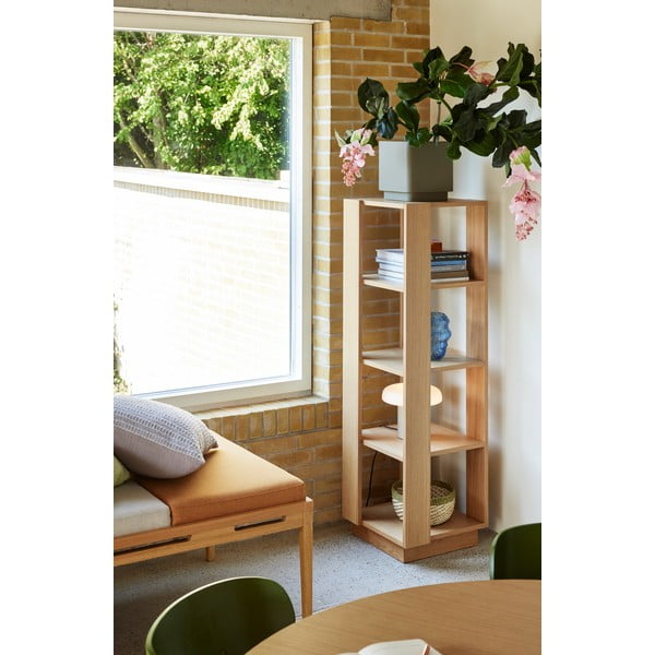 Dabīga toņa grāmatplaukts ar ozolkoka imitāciju 45x140x45 cm Merge – Hübsch-image-1