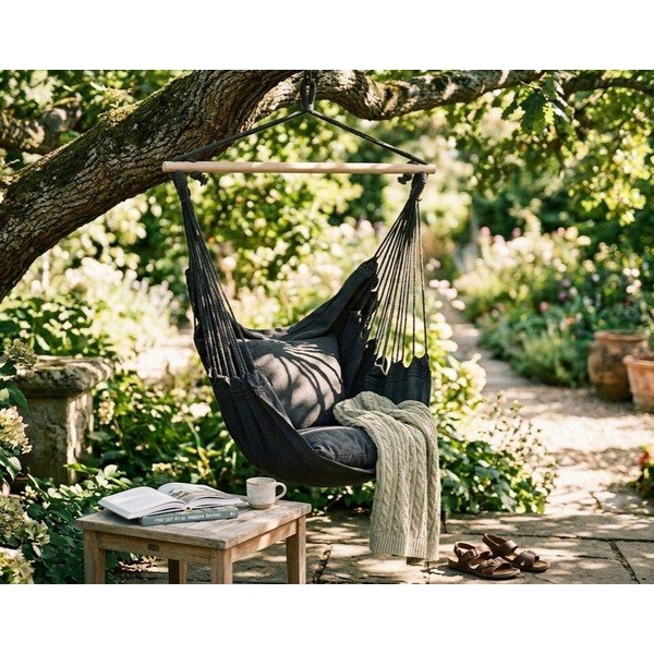 Melns polsterēts dārza piekaramais krēsls Tobago – Garden Pleasure-image-1