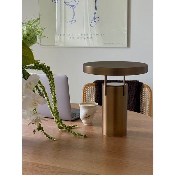 Bronzas krāsas LED galda lampa ar regulējamu spilgtumu un metāla abažūru (augstums 28 cm) BringMe – Hübsch-image-1