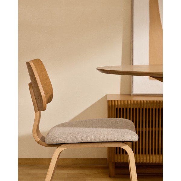 Bēšs/dabīga toņa pusdienu krēsls ar ozolkoka imitāciju Gena – Kave Home-image-2