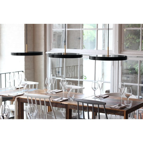 Melna LED piekaramā lampa ar metāla abažūru ø 31 cm Asteria Mini – UMAGE-image-3