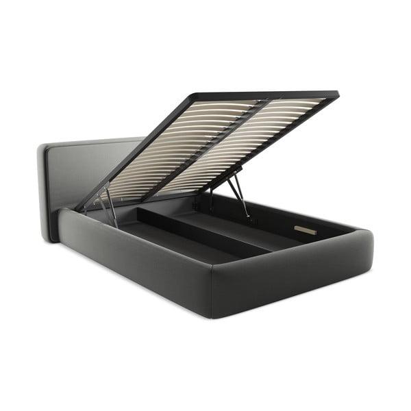 Pelēka polsterēta divvietīga gulta ar veļas kasti un redelēm 140x200 cm Kiana – Makamii-image-3