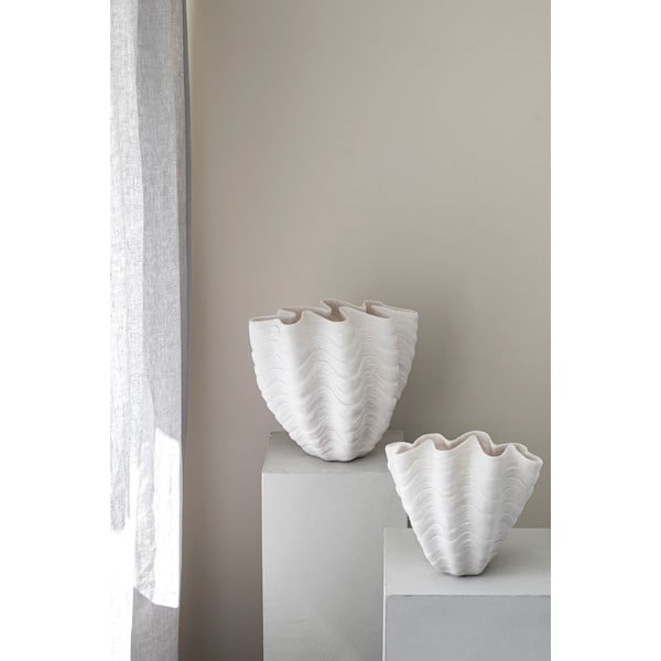 Balta polirezīna vāze (augstums 22 cm) Shell – Mette Ditmer Denmark-image-1