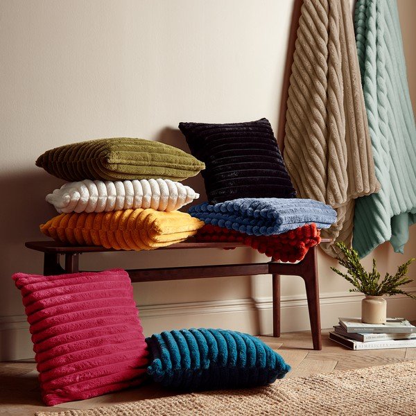 Zils mikroplīša pleds 130x170 cm Cosy Ribbed – Catherine Lansfield-image-4