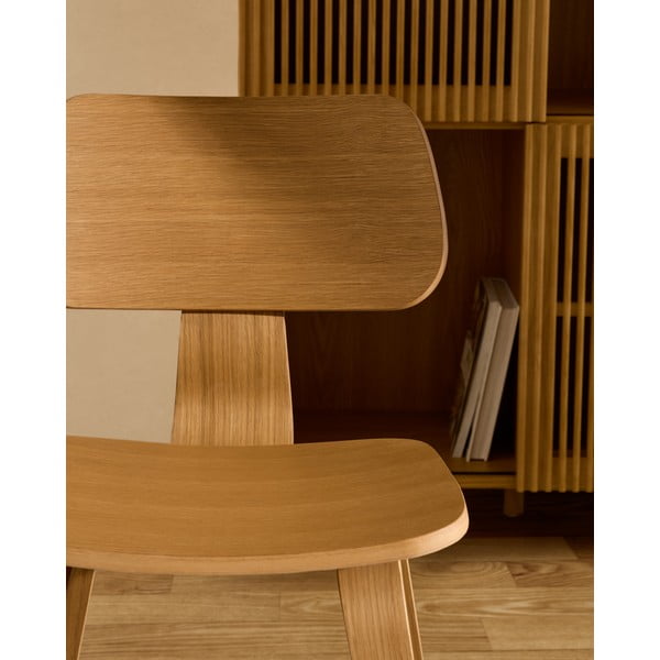 Dabīga toņa pusdienu krēsls ar ozolkoka imitāciju Gena – Kave Home-image-1