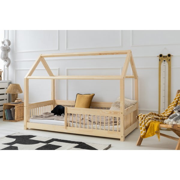 Dabīga toņa priedes masīvkoka bērnu gulta mājas formā 70x140 cm Mila MBW – Adeko-image-1