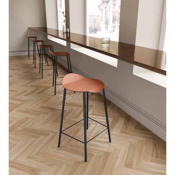 Konjakbrūna ādas bāra taburete Flamingo Bull – LIND DNA-image-1