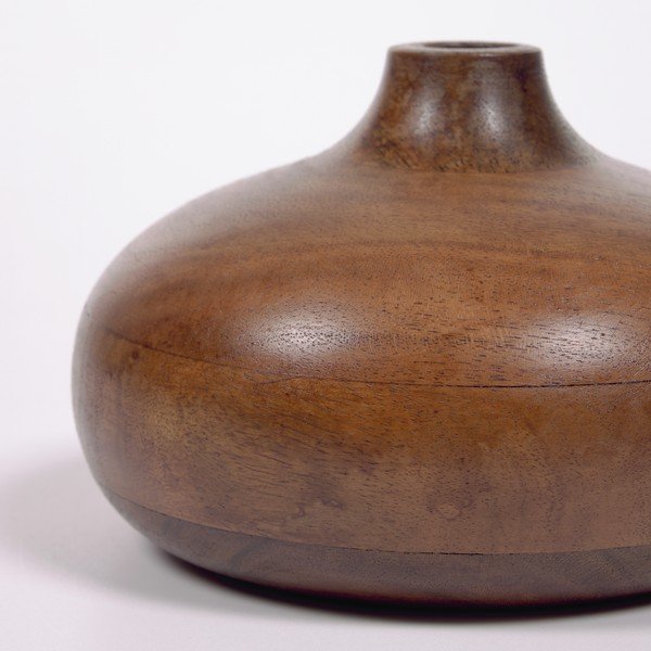 Vāze no akācijas koka Kave Home Tyara, augstums 10 cm-image-1