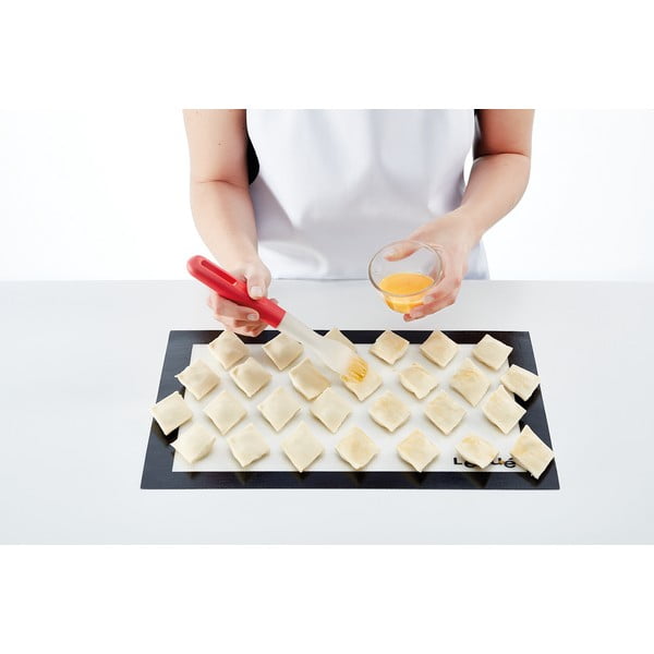 Silikona cepšanas paliktnis 30x40 cm – Lékué-image-3