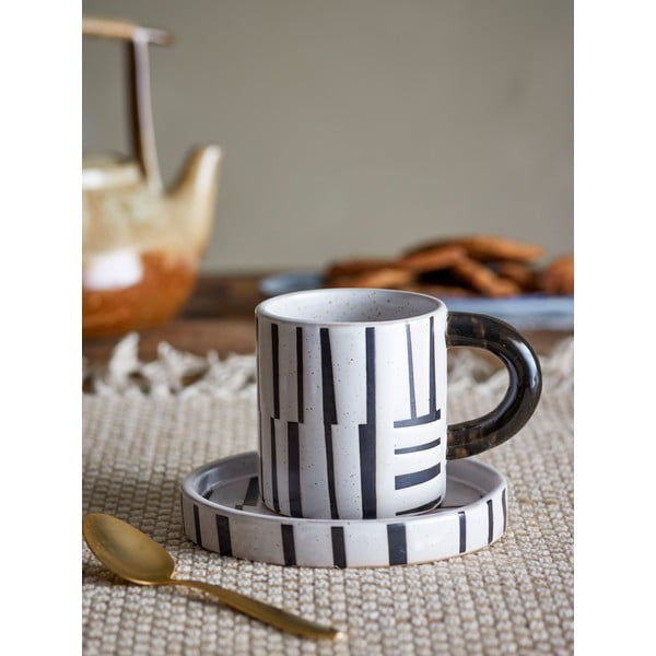 Melnbalta māla tasīte 300 ml Frankie – Bloomingville-image-1