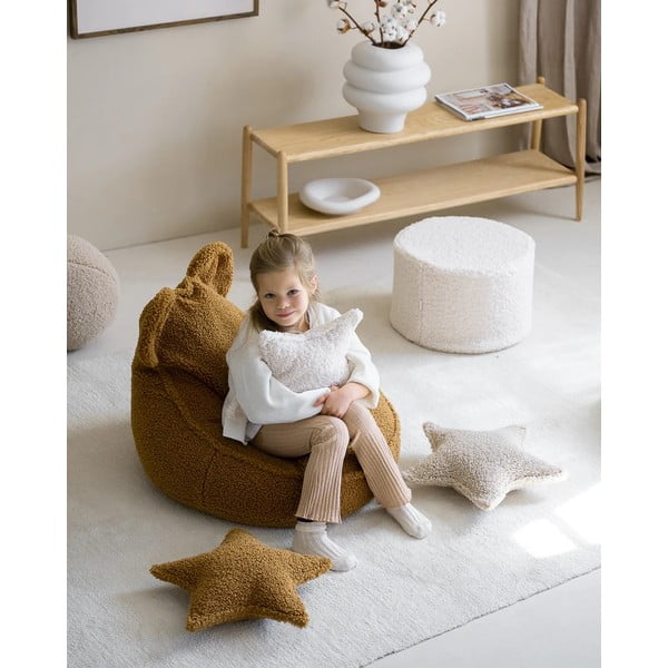 Gaiši brūns bērnu dīvāna spilvens no buklē auduma Star – Wigiwama-image-3