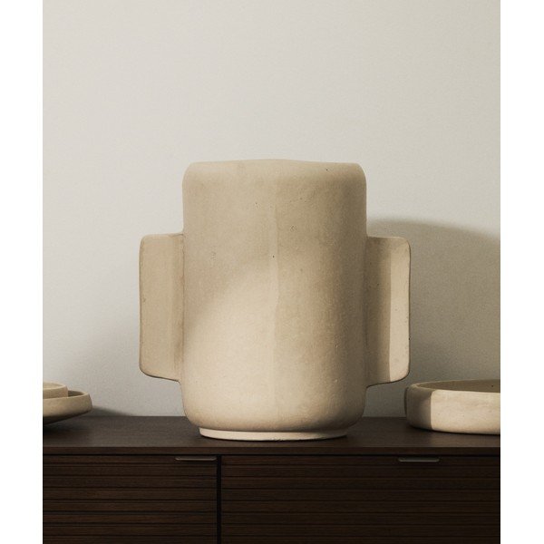 Krēmkrāsas vāze no papjēmašē (augstums 38 cm) Mireni – Kave Home-image-1