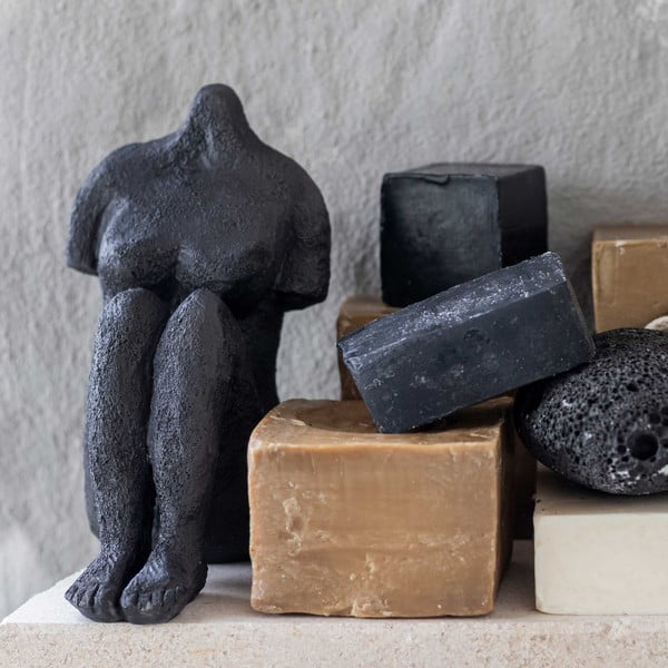 Polirezīna statuete (augstums 14 cm) Sitting Woman – Mette Ditmer Denmark-image-3