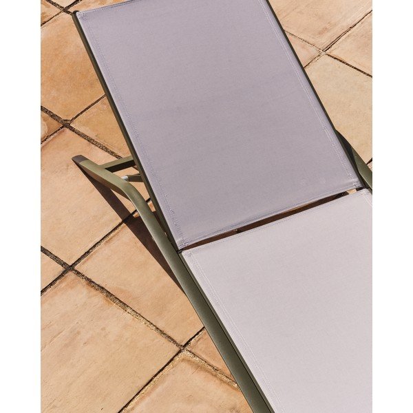 Zaļš metāla regulējams dārza zvilnis Capraia – Kave Home-image-3