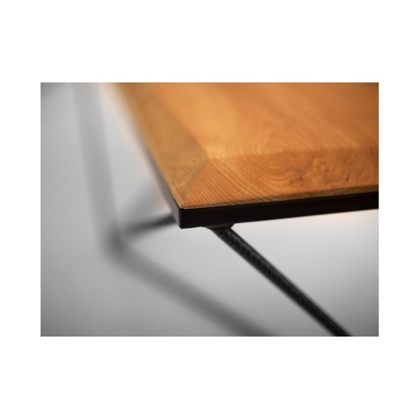 Žurnālgaldiņš ar melnu pamatni un masīvkoka virsmu Custom Form Daryl, platums 140 cm-image-1
