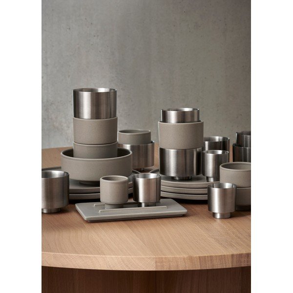 Sudraba krāsas nerūsējošā tērauda tasītes (2 gab.) ar dubultsienu Makoto Steel – Blomus-image-1