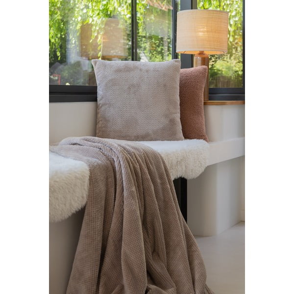 Mikroplīša dekoratīvais spilvens 45x45 cm Pippa – Tiseco Home Studio-image-1