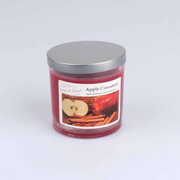 Aromatizēta svece ar ābolu un kanēļa smaržu