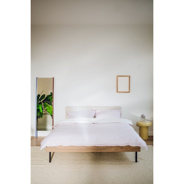 Tumša dabīga toņa polsterēta/no skaidu plāksnēm divvietīga gulta ar riekstkoka imitāciju ar redelēm 200x200 cm Streiko – noo.ma-image-2