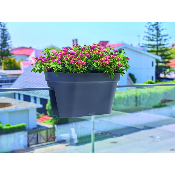 Pārstrādātas plastmasas piekarināma un pie sienas liekama puķu kaste margām 60 cm Capri – Artevasi-image-3