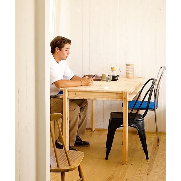 Priedes masīvkoka ēdamgalds 75x134 cm Tuck – Karup Design-image-1