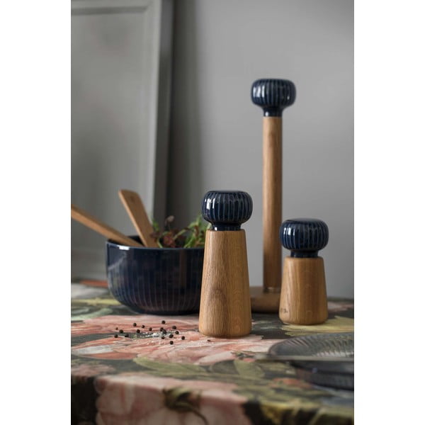 Papīra dvieļu turētājs no ozolkoka ar tumši zilām porcelāna detaļām Kähler Design Hammershoi-image-2