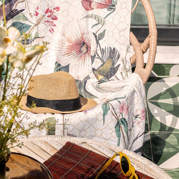 Balts dvielis 70x150 cm Blooming – Happy Friday-image-2