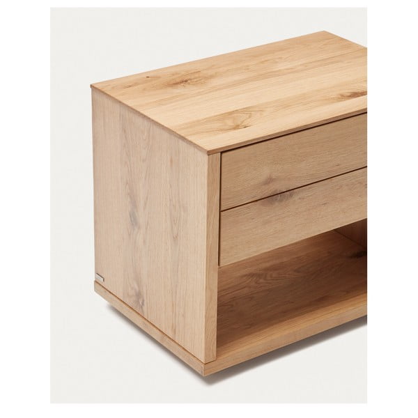 Dabīga toņa naktsskapītis ar ozolkoka imitāciju Alguema – Kave Home-image-4