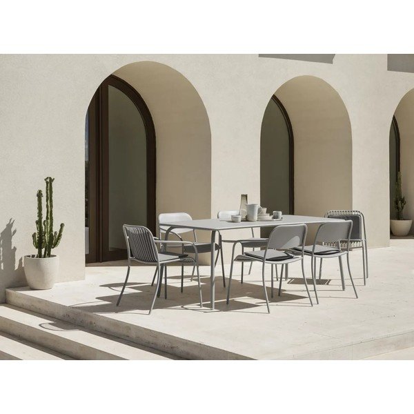 Gaiši pelēks metāla dārza krēsls Yua Wire – Blomus-image-4