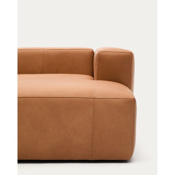 Brūns ādas stūra dīvāns (ar kreiso stūri/ar zvilni) Blok – Kave Home-image-1