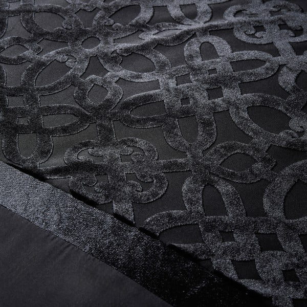 Melna divguļamā samta gultas veļa 230x220 cm Lattice Cut – Catherine Lansfield-image-3
