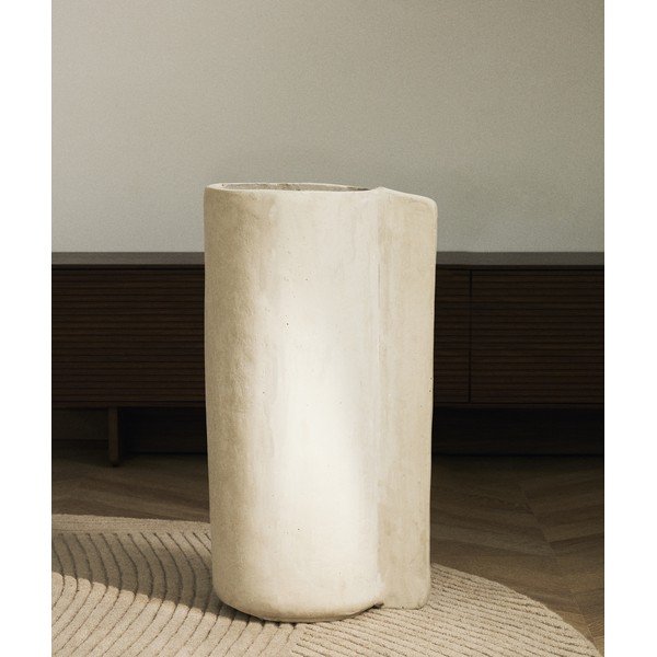 Krēmkrāsas augsta vāze no papjēmašē (augstums 67 cm) Mireni – Kave Home-image-1