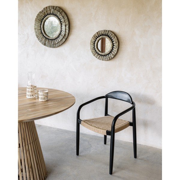 Bēšs un melns dārza krēsls no eikalipta koka Kave Home Glynis-image-1