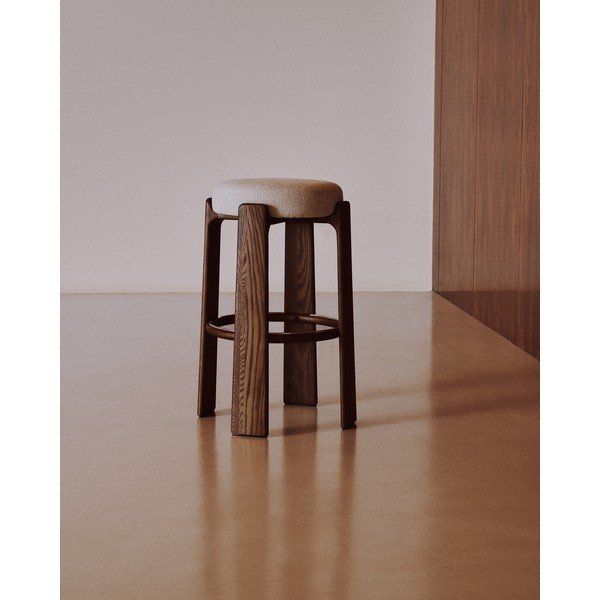 Bēša/tumša dabīga toņa oša masīvkoka bāra taburete (sēdekļa augstums 75 cm) Granite – Kave Home-image-4