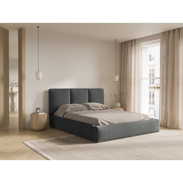 Pelēka polsterēta divvietīga gulta ar veļas kasti un redelēm 200x200 cm Brody – Mazzini Beds-image-1