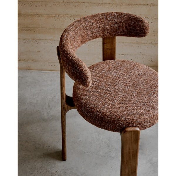 Brūns oša masīvkoka pusdienu krēsls Granite – Kave Home-image-1