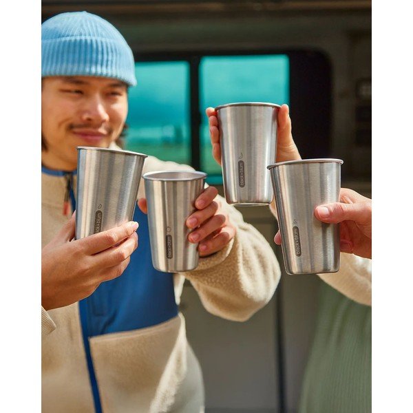 Sudraba krāsas nerūsējošā tērauda ceļojumu krūze 500 ml – Black + Blum-image-4