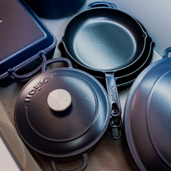 Čuguna katls ar vāku piemērots indukcijas plītij 5,2 l LITINA SMALT – Orion-image-4