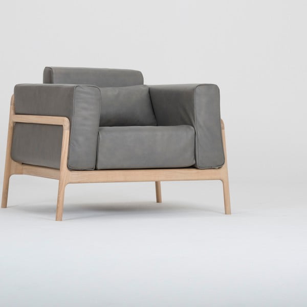 Tumši pelēks bifeļu ādas krēsls ar masīvkoka konstrukciju Gazzda Fawn-image-4