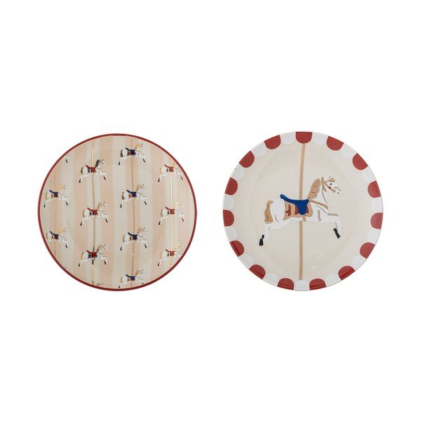 Krēmkrāsas deserta māla šķīvji ar Ziemassvētku motīvu (2 gab.) ø 16 cm Merry-go-round – Bloomingville