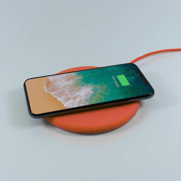 Oranža uzlādes stacija Philo Energy-image-1